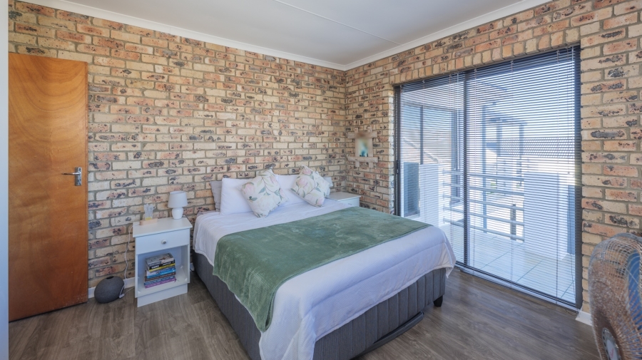 4 Bedroom Property for Sale in Oceanview Heights Western Cape
